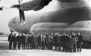 Участники испытаний в Семипалатинске самолёта Ан-22 с ядерным реактором